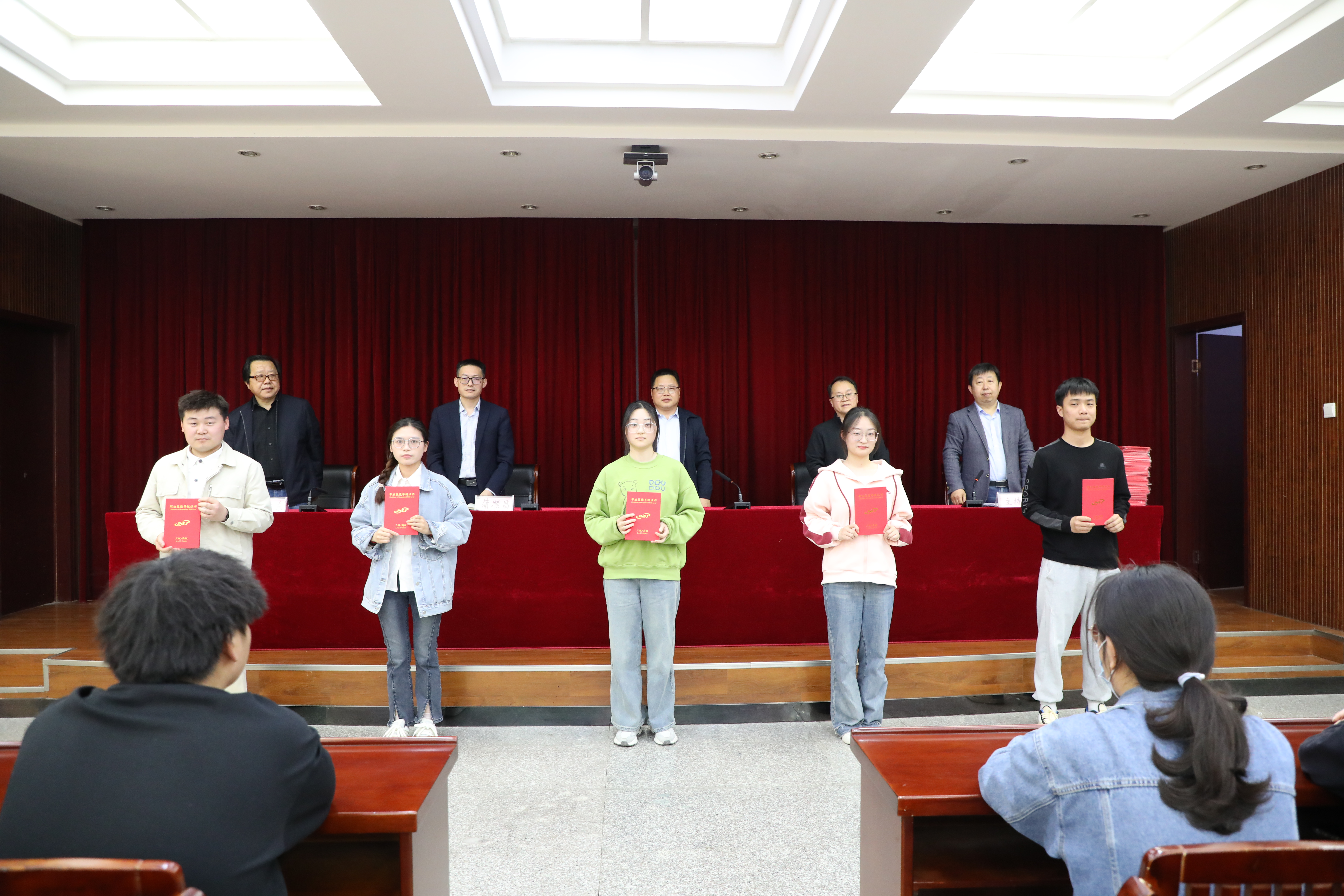亳州学院举行首批职业技能等级认定证书颁发仪式